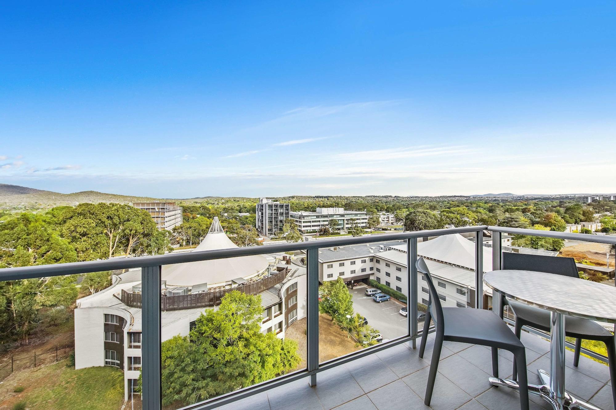 Adina Serviced Apartments Canberra Dickson Exteriör bild