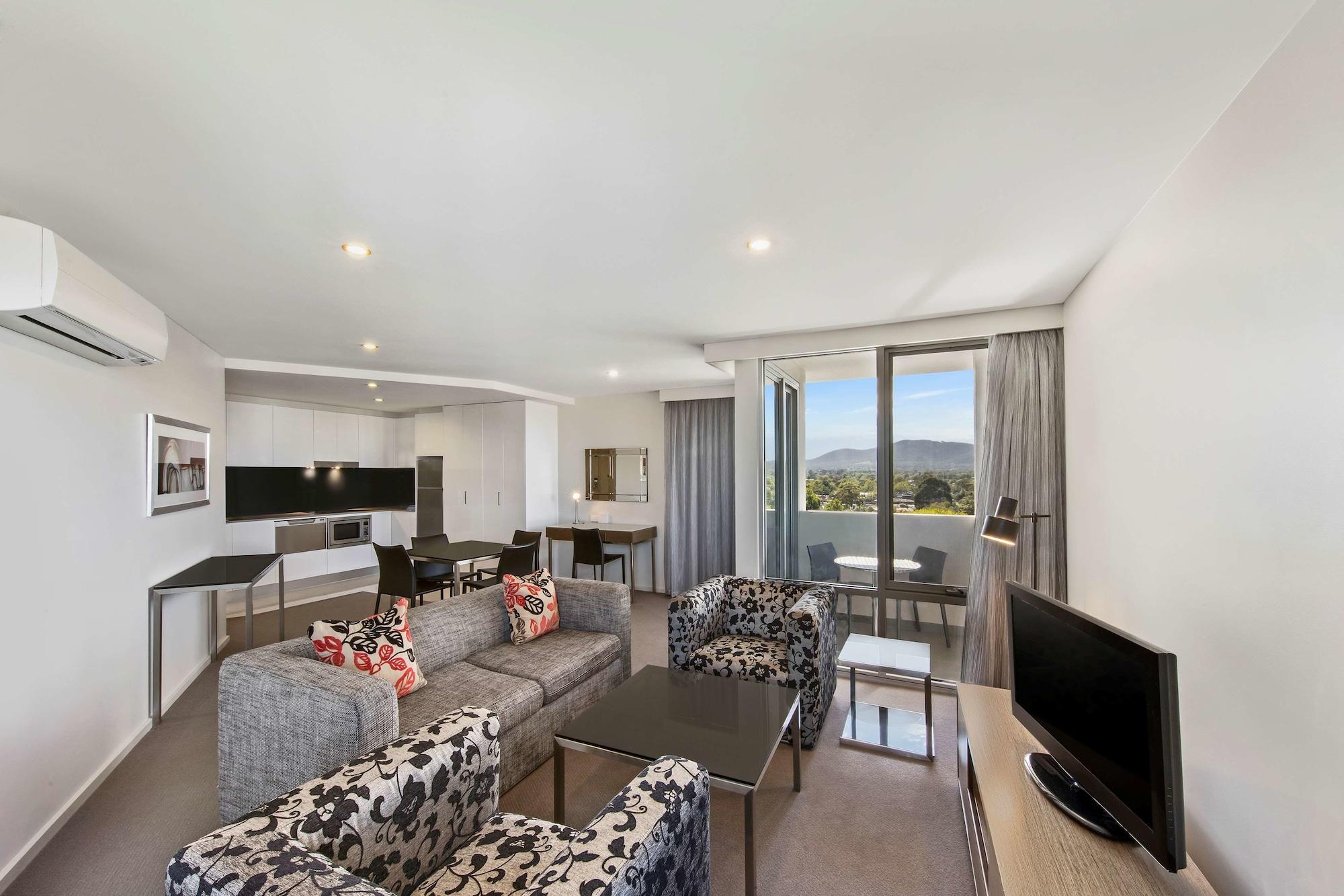 Adina Serviced Apartments Canberra Dickson Exteriör bild